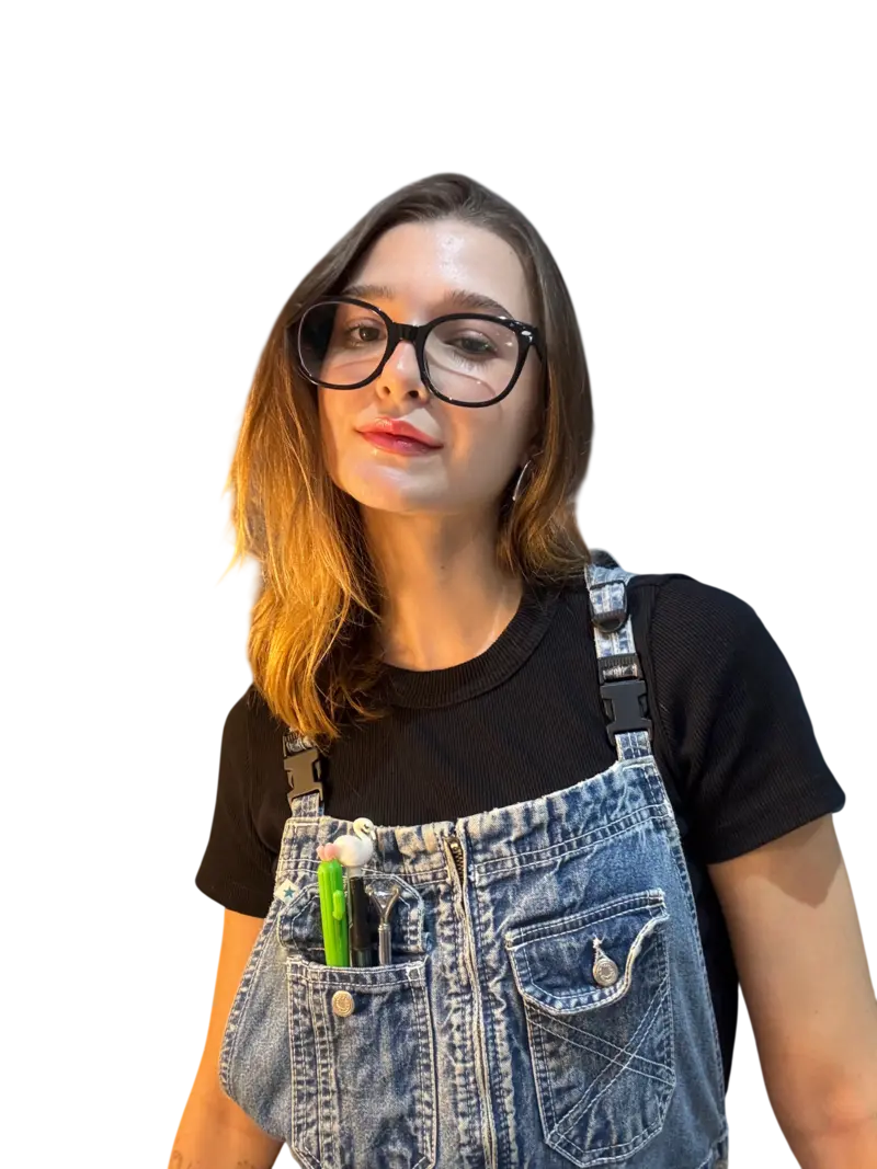Teacher Julia com caderno